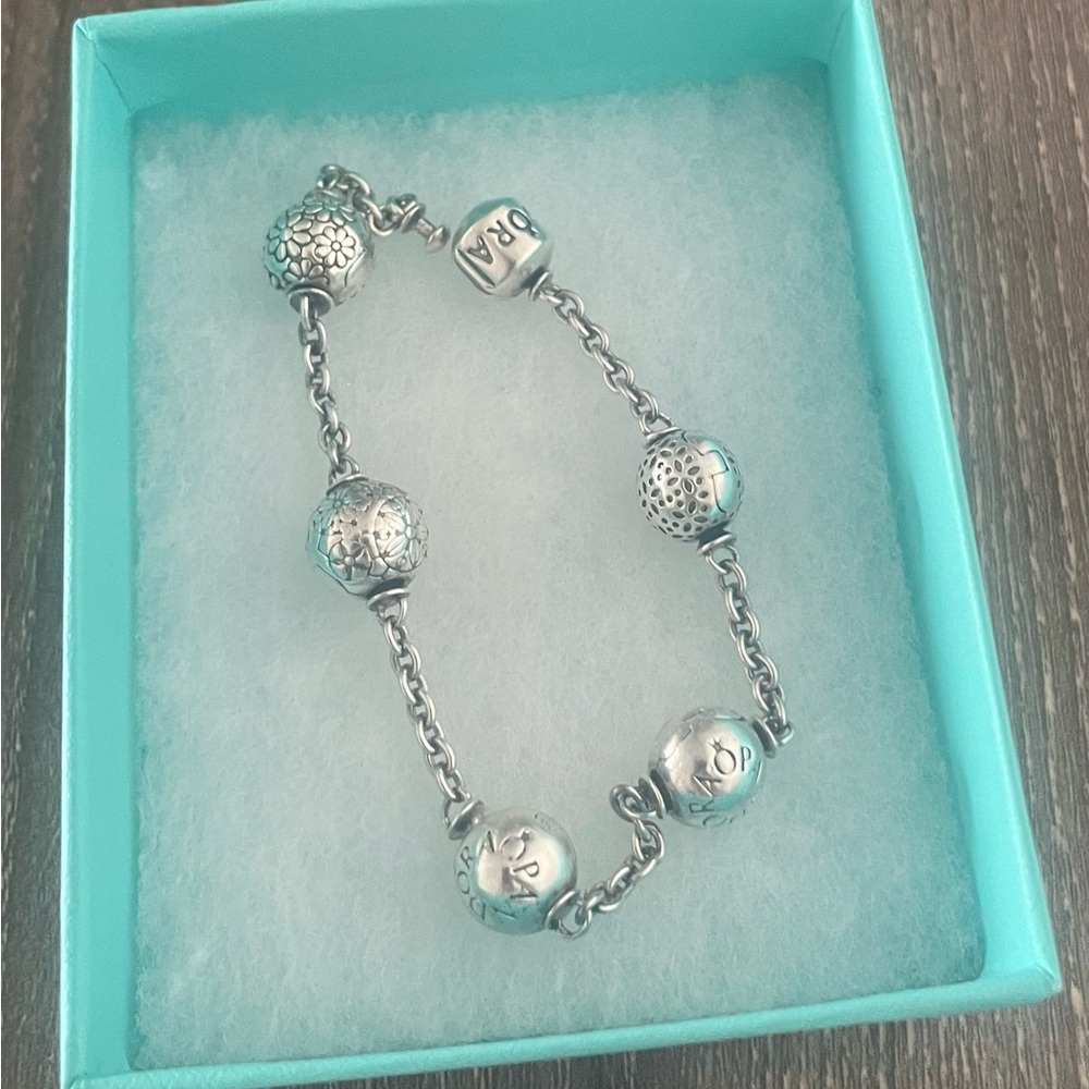 Pandora Elegant Silver Charm Bracelet with 5 charms